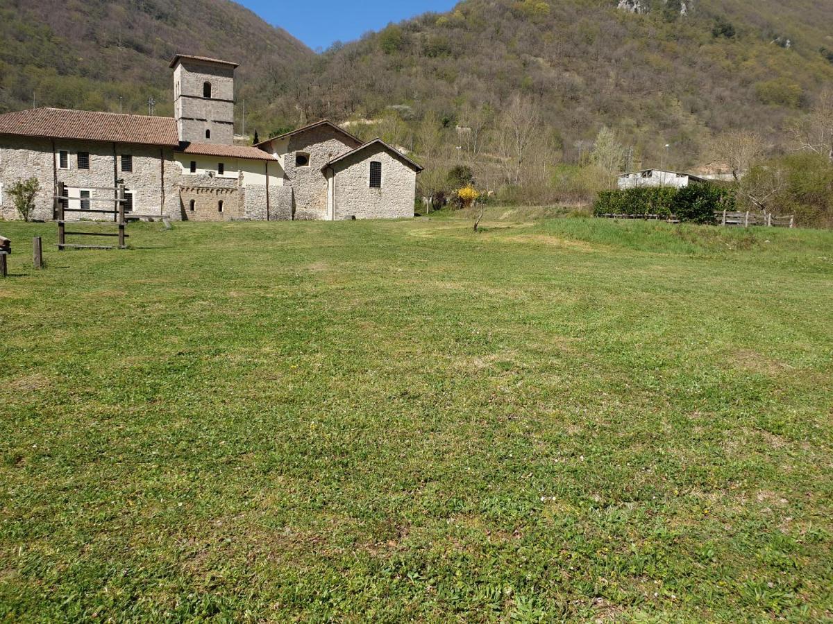 ホテル Abbazia Ss. Quirico E Giulitta Micigliano エクステリア 写真