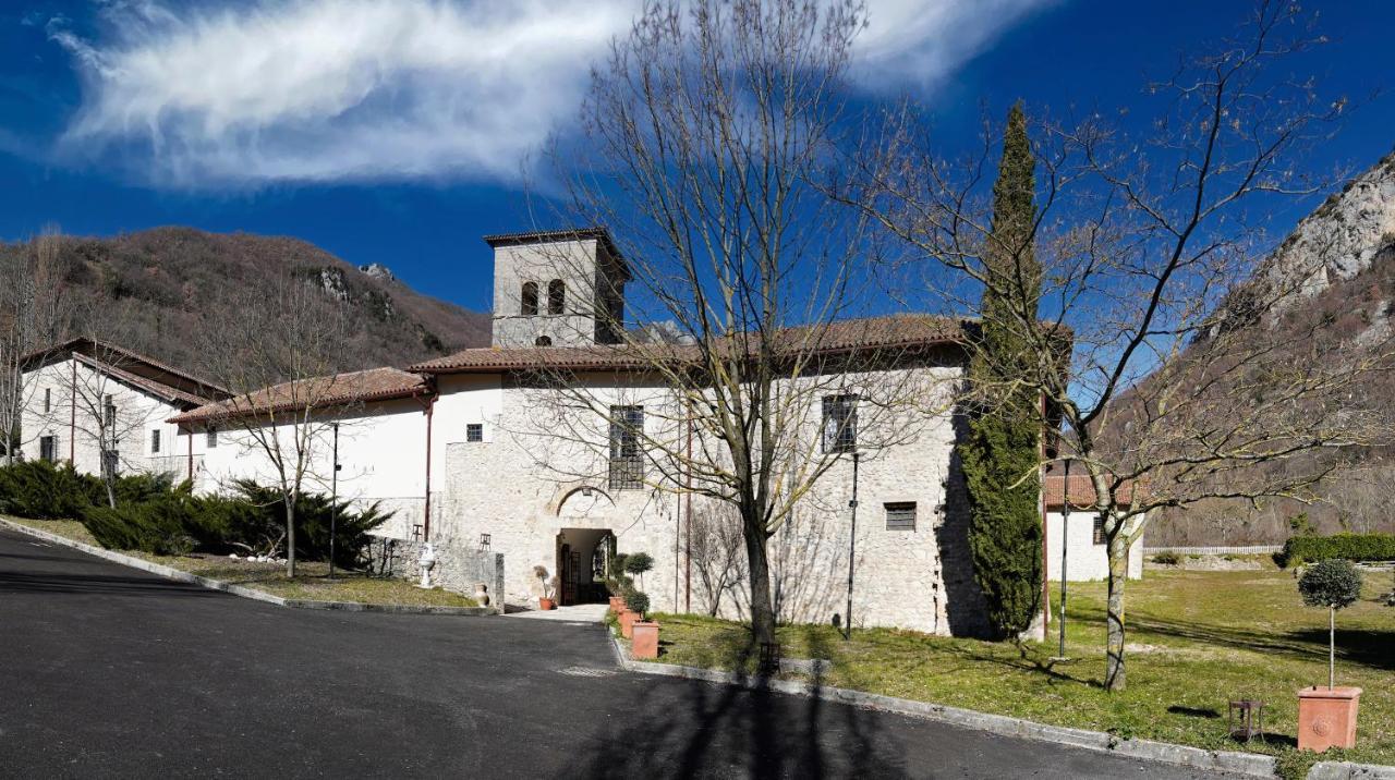ホテル Abbazia Ss. Quirico E Giulitta Micigliano エクステリア 写真