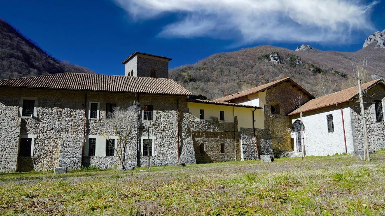 ホテル Abbazia Ss. Quirico E Giulitta Micigliano エクステリア 写真