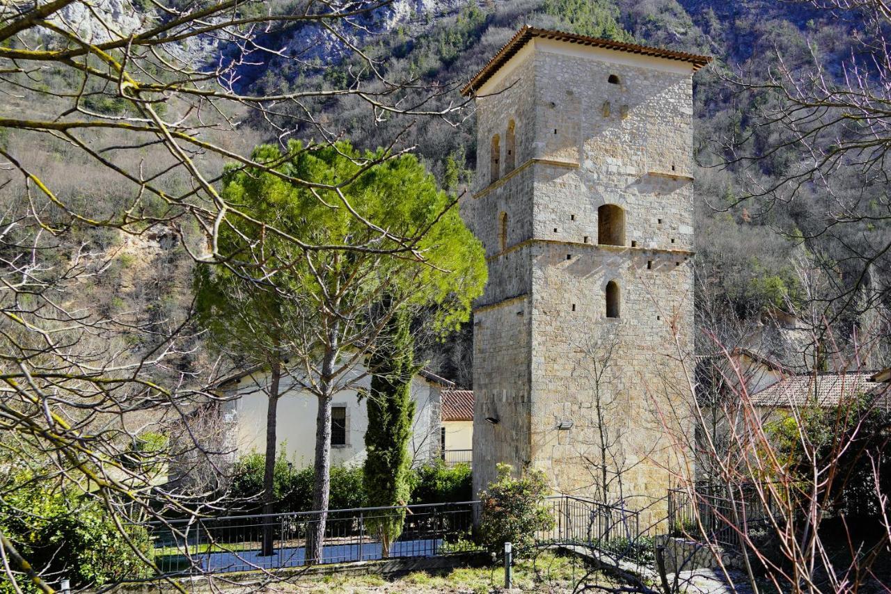 ホテル Abbazia Ss. Quirico E Giulitta Micigliano エクステリア 写真